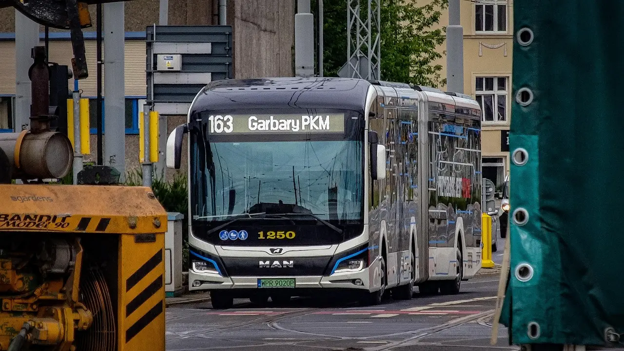 Komunikacja miejska w Bydgoszczy – jak dojechać z poszczególnych osiedli do centrum?